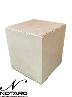 Cubo Stone - Tavolino o Sgabello in Cemento dal Design Moderno Anticato Beige - Notaro Manufatti