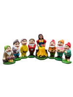 Biancaneve e i Sette Nani – Set Artigianale Grande in Cemento Dipinto a Mano - Notaro Manufatti