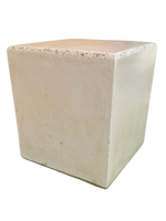Cubo Stone - Tavolino o Sgabello in Cemento dal Design Moderno Anticato Beige - Notaro Manufatti