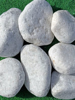 Ciottoli in Bianco Carrara: Eleganza e Versatilità per i Tuoi Spazi - Notaro Manufatti