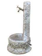 Fontana a Colonna Elodie Anticata Effetto Pietra - Notaro Manufatti