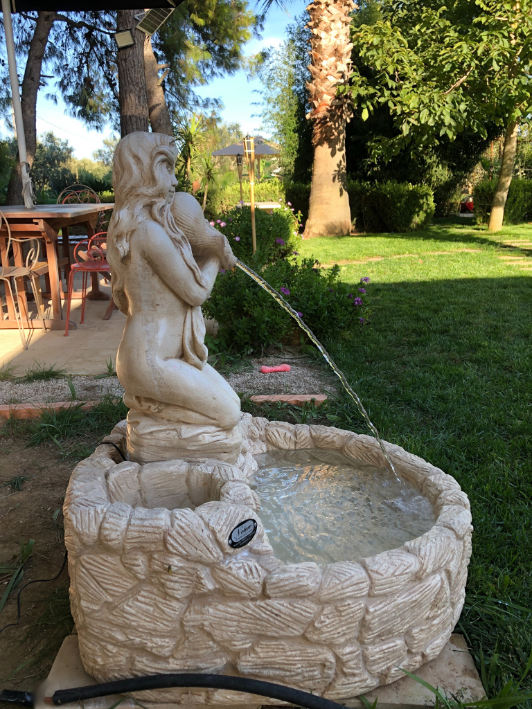 Fontana Laghetto Piccolo con Porta Vaso - Notaro Manufatti