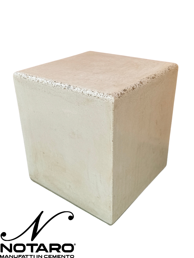 Cubo Stone - Tavolino o Sgabello in Cemento dal Design Moderno Anticato Beige - Notaro Manufatti