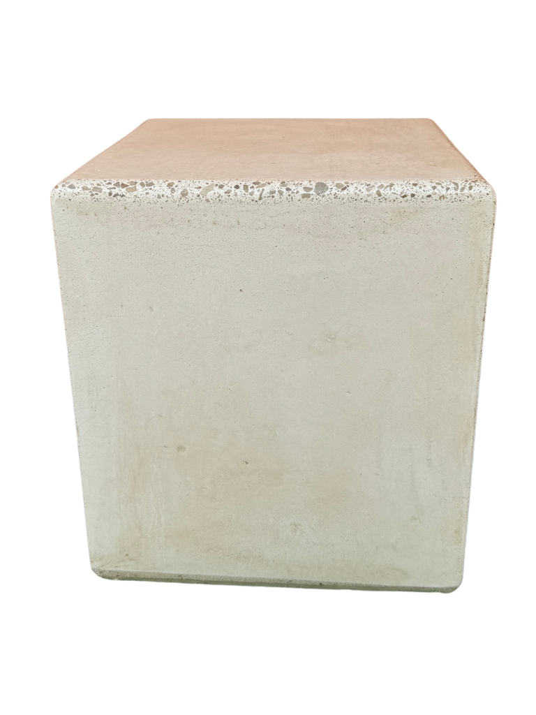 Cubo Stone - Tavolino o Sgabello in Cemento dal Design Moderno Anticato Beige - Notaro Manufatti