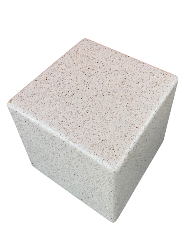 Cubo Stone - Tavolino o Sgabello in Cemento dal Design Moderno in Bianco Botticino - Notaro Manufatti