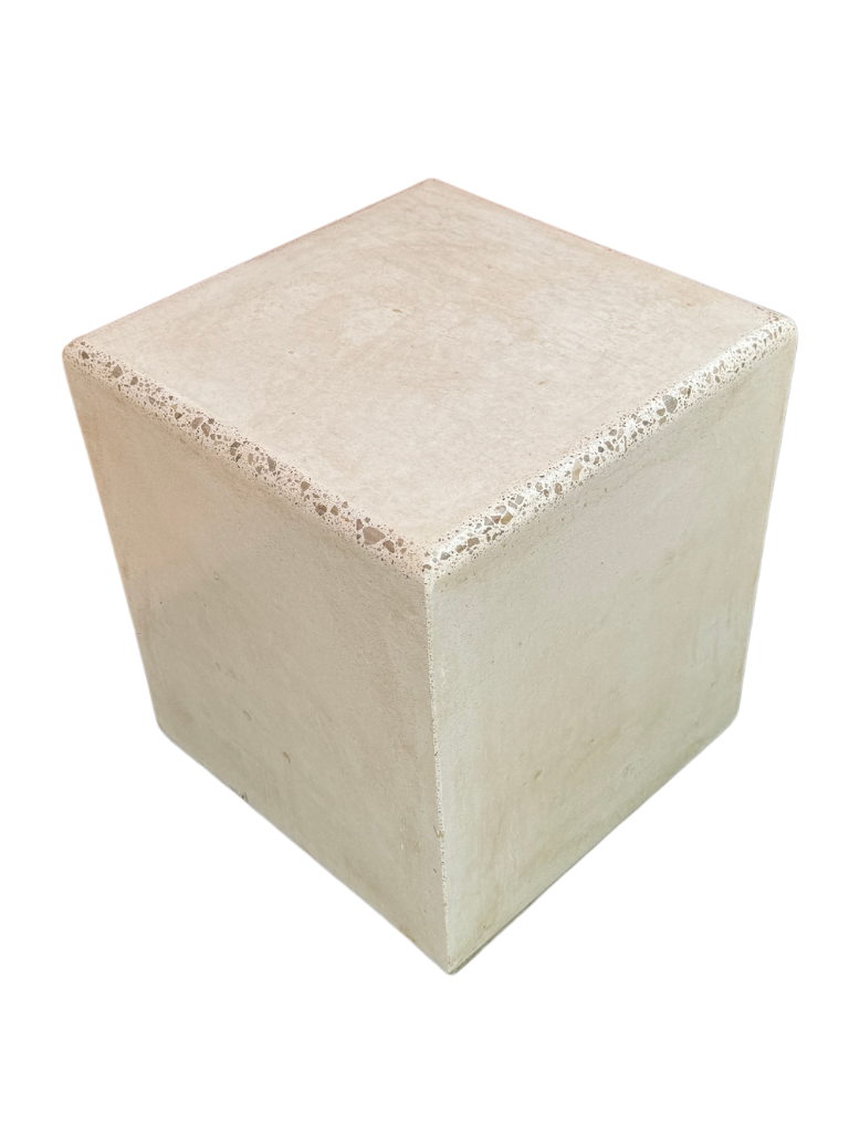Cubo Stone - Tavolino o Sgabello in Cemento dal Design Moderno Anticato Beige - Notaro Manufatti