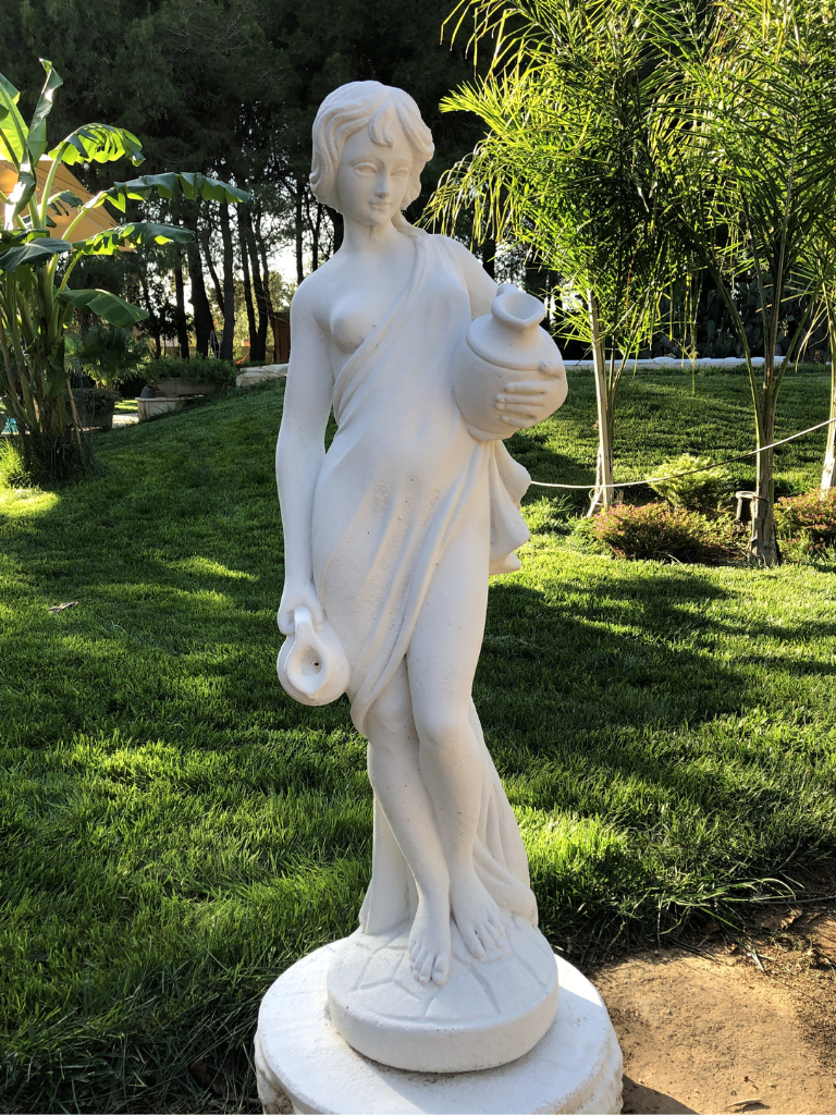 Statua Acquaiola con Anfora Getta Acqua - Notaro Manufatti