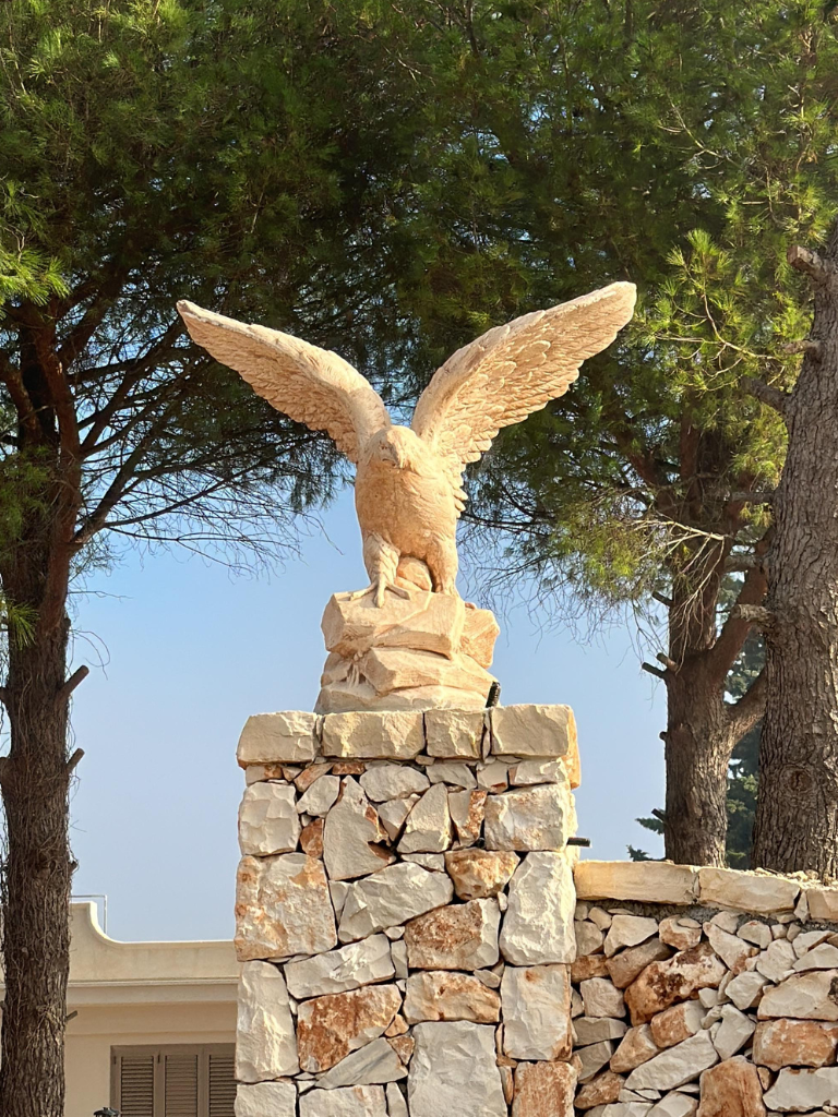 Aquila Gigante In Cemento - Notaro Manufatti