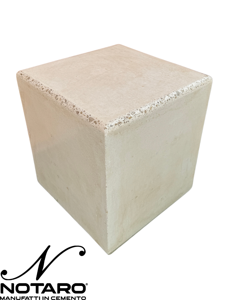 Cubo Stone - Tavolino o Sgabello in Cemento dal Design Moderno Anticato Beige - Notaro Manufatti