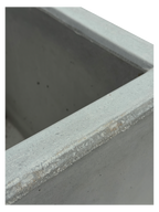 Vaso Quadrato Linea Cemento Grigio Effetto Industriale – Fioriera Moderna da Esterno