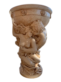 Porta Vaso Amore e Psiche Beige Antichizzato in Cemento Decorativo per Interni ed Esterni